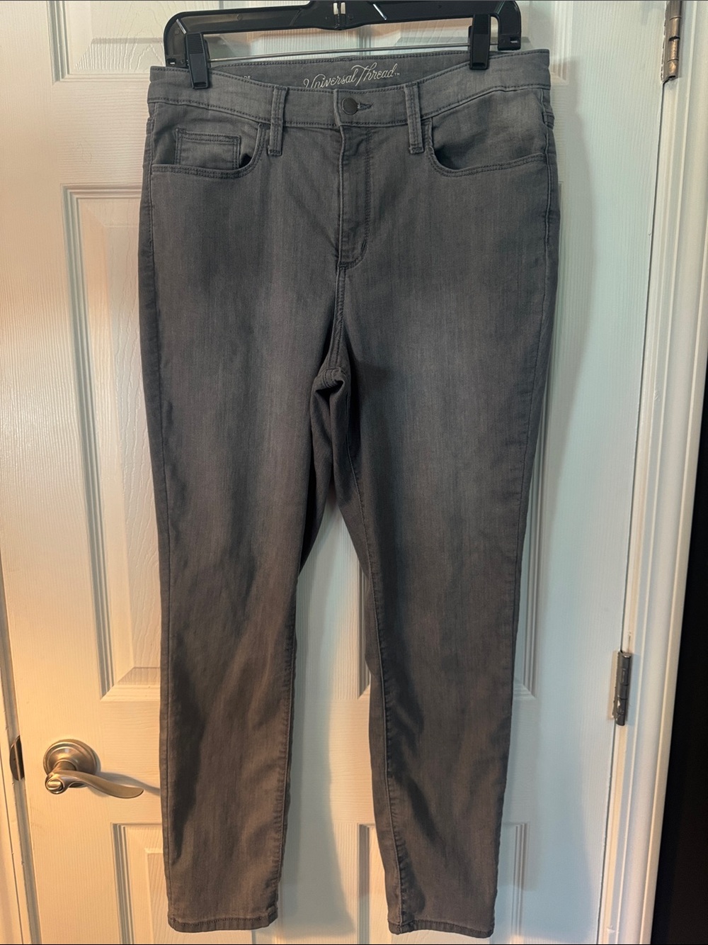 Universal Thread Women's Charcoal Highrise Skinny Jeans - 12/31R